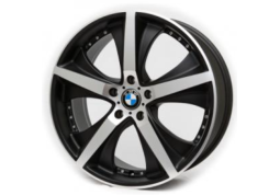 Диски Replica BMW M09 W8.5 R18 PCD5x120 ET38 DIA74.1 MBMF