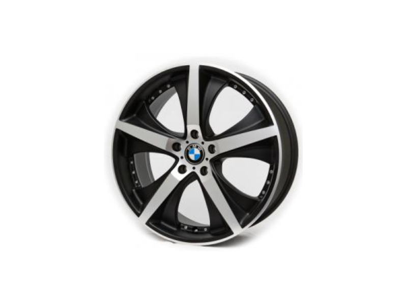 Диски Replica BMW M09 W8.5 R18 PCD5x120 ET38 DIA74.1 MBMF