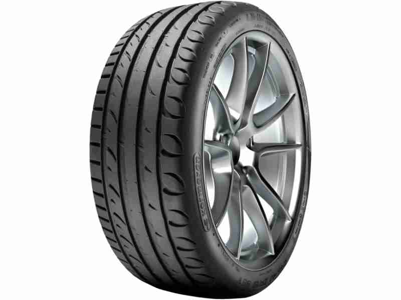 Лiтня шина Kormoran Ultra High Performance 225/40 R19 93Y