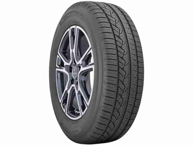 Летняя шина Nitto NT421A 235/55 R19 105W