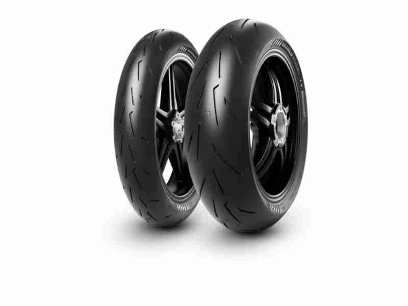 Літня шина Pirelli Diablo Rosso IV Corsa 110/70 R17 54W