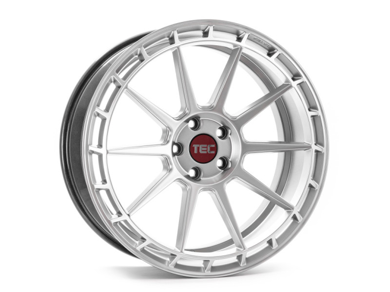 Диск Tec Speedwheels GT8 Hyper Silver R18 W8.0 PCD5x100 ET40 DIA64.0