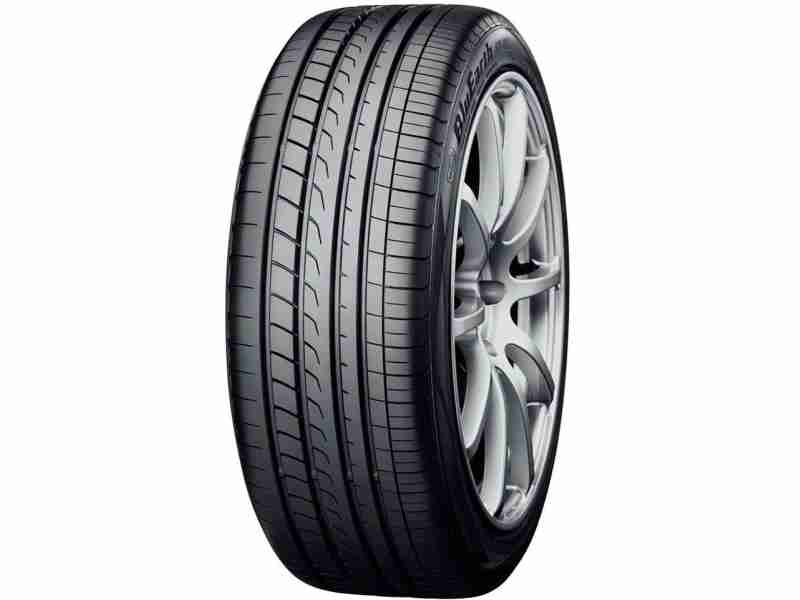 Летняя шина Yokohama BluEarth RV-02B 195/80 R15 96S