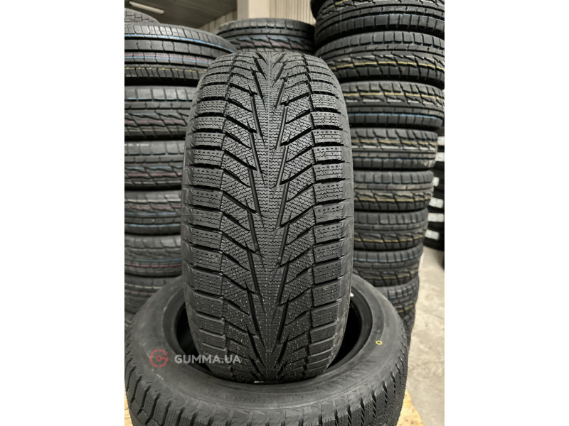 Hankook Winter I*Cept IZ2 W616 235/45 R18 97T