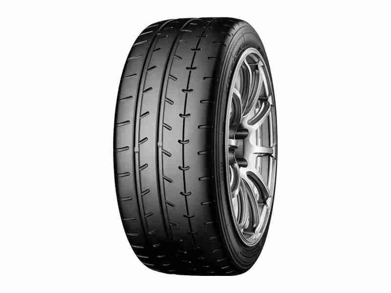 Летняя шина Yokohama Advan A052 225/40 R18 92Y