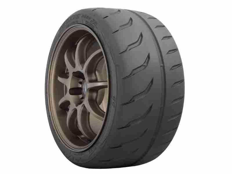 Летняя шина Toyo Proxes R888R 245/40 R17 95W